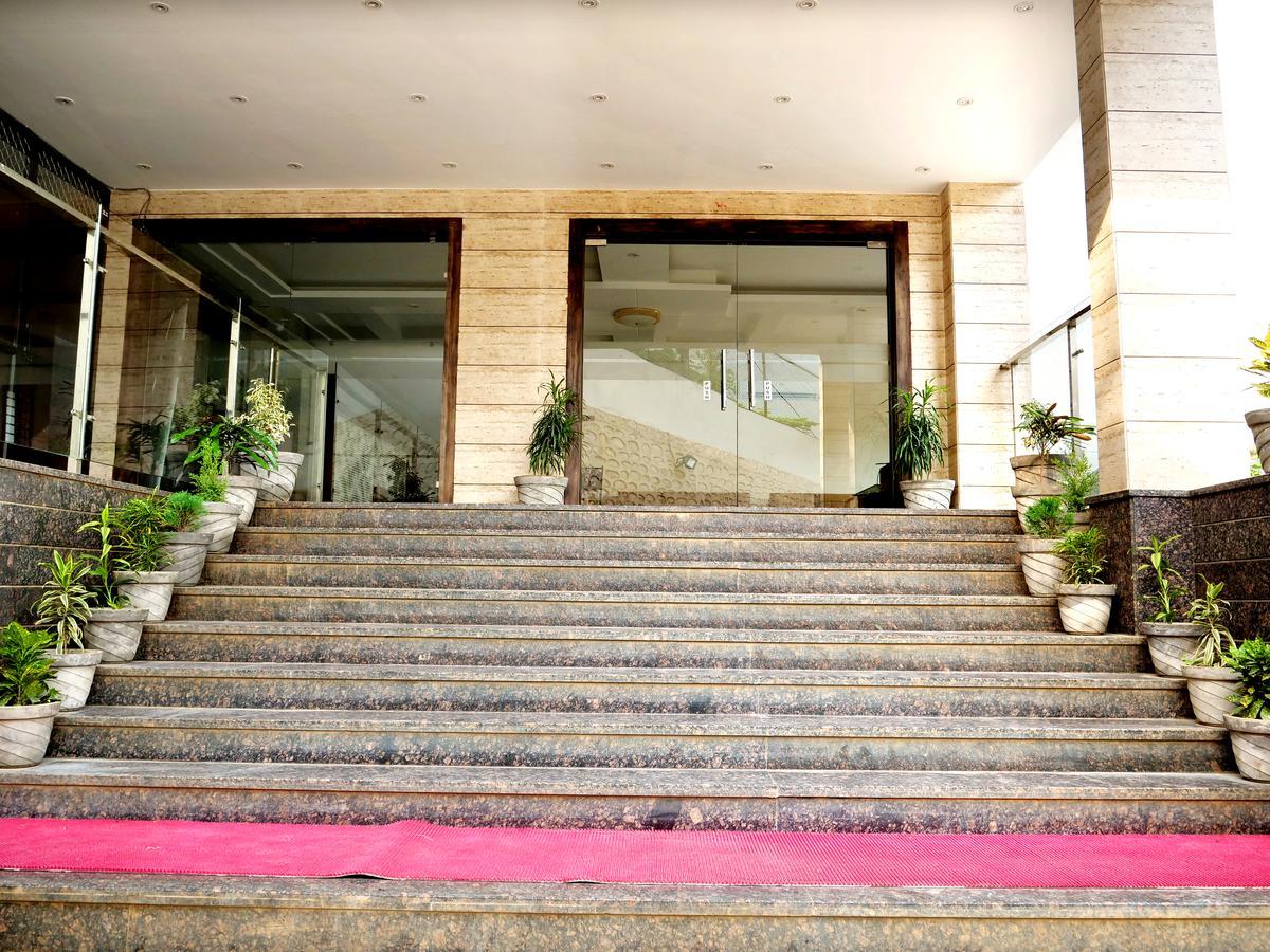 Hotel Trance Ganga Tapovan 외부 사진