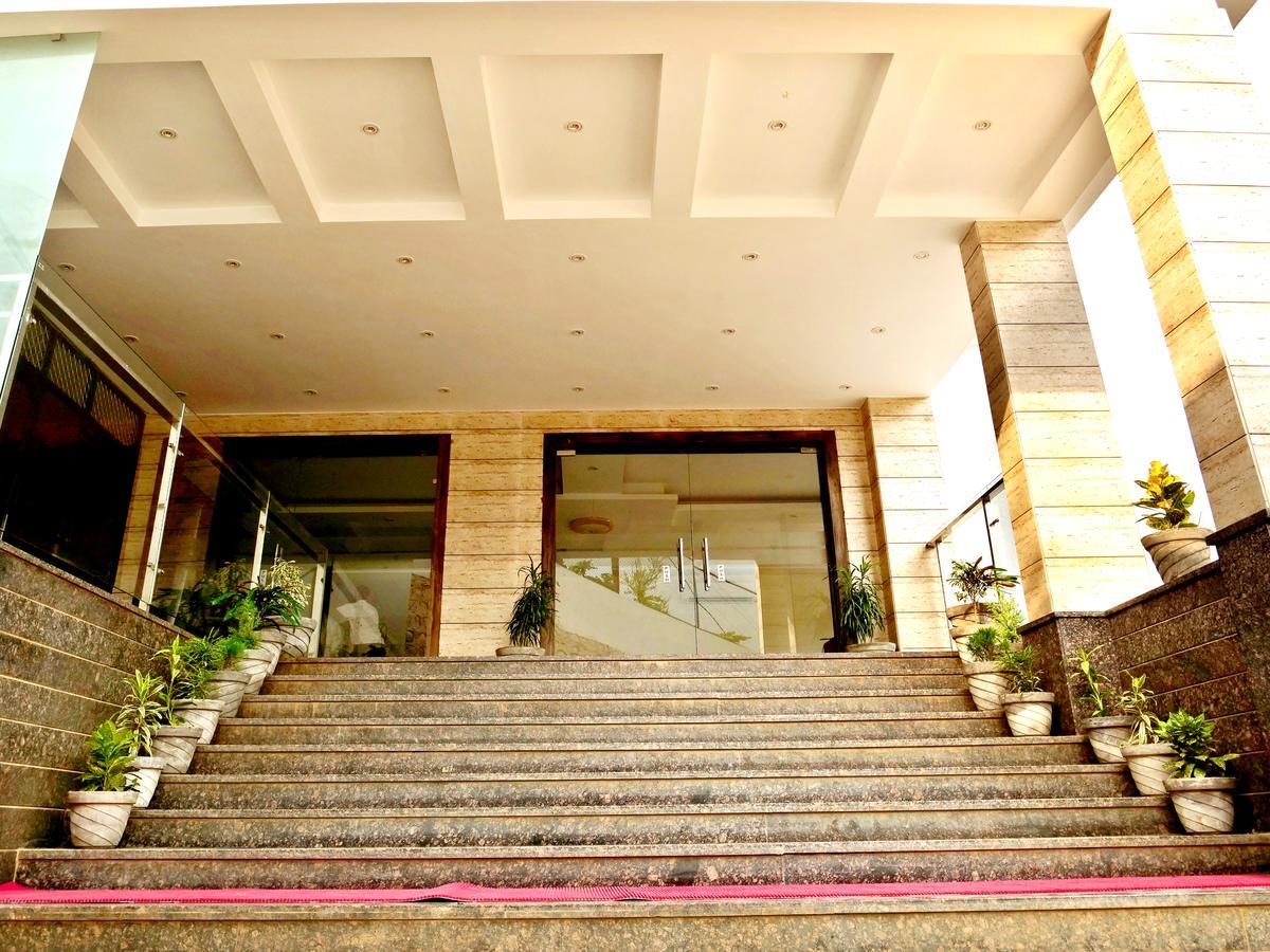 Hotel Trance Ganga Tapovan 외부 사진